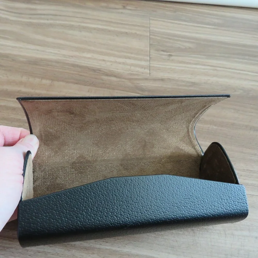 BURBERRY Magnetic Closure Hard Glasses Sunglasses Case